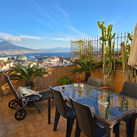 Smile At Vesuvio Apartment เนเปิลส์ ภายนอก รูปภาพ