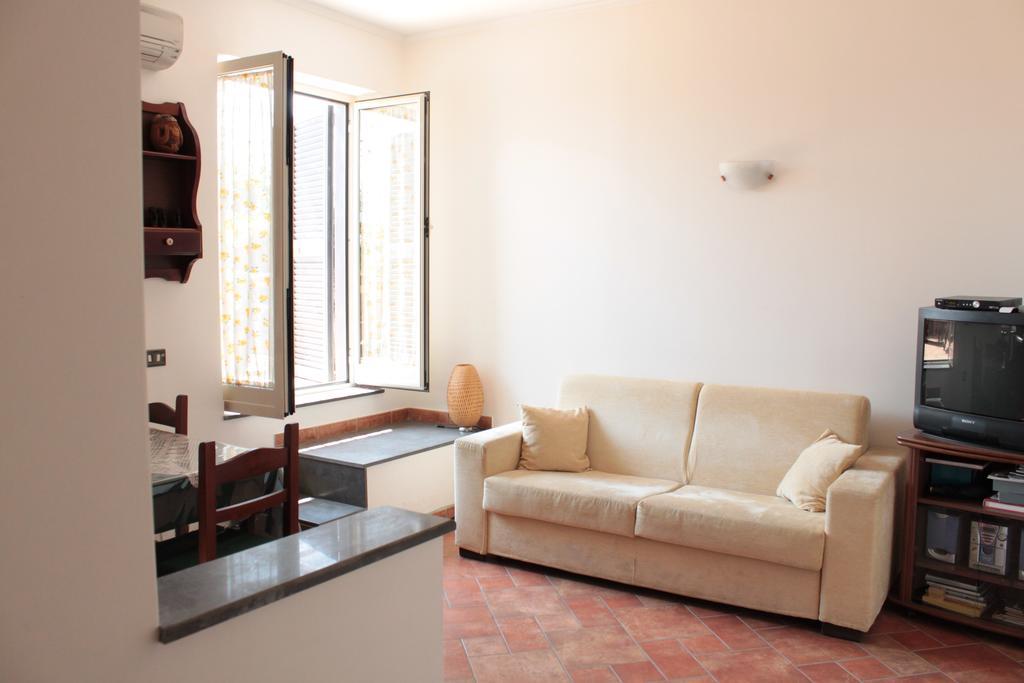 Smile At Vesuvio Apartment เนเปิลส์ ห้อง รูปภาพ